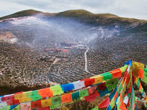 Douze ans après avoir frôlé la disparition, la cité tibétaine de Larung Gar a retrouvé son rayonnement spirituel