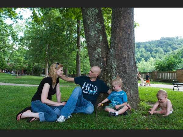 Mattew, Brittney et leurs deux enfant, dans un parc naturel, près du Tennessee (Etats-Unis). 
