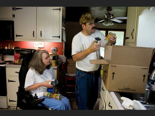 A Adamsville, Delores et Larry Smith sont contraints de recourir à l'aide alimentaire (Tennessee, Etats-Unis).
