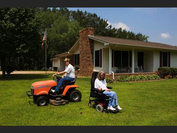 A Adamsville, Delores et Larry Smith vivent sans assurance santé depuis un an (Tennessee, Etats-Unis).