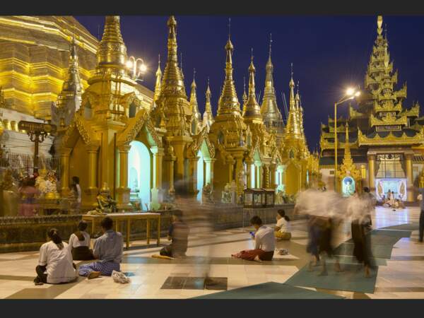 La pagode Shwedagon à Rangoun, en Birmanie