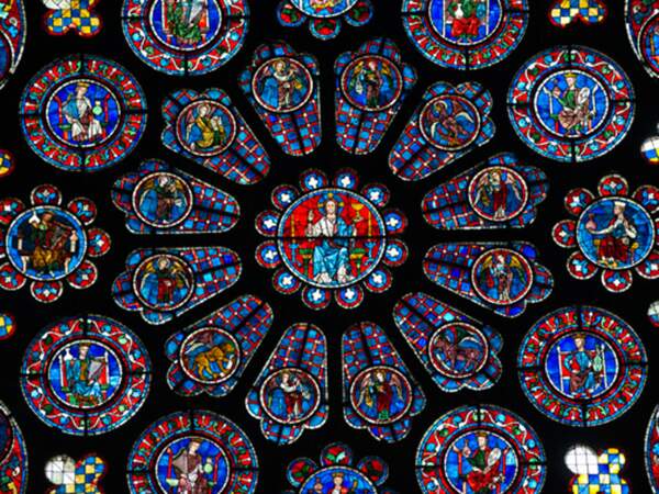 Gris plan sur les vitraux de la cathédrale de Chartres
