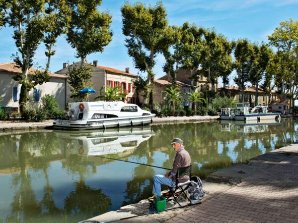 Le Canal du Midi, ici à Sallèles-d'Aude, dans le Languedoc-Roussillon