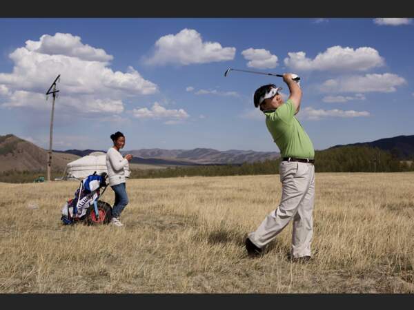 Partie de golf pour le président du directoire de la Bourse d'Oulan-Bator, en Mongolie