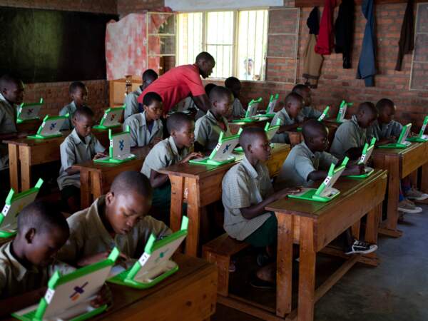 200 000 PC ont été offerts aux élèves de primaire à travers le pays