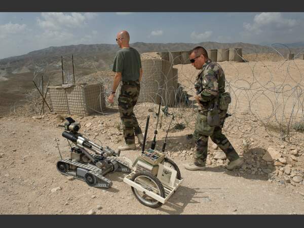 Pack Bot permet aux troupes au sol de désamorcer les bombes sans risquer de vies humaines (Afghanistan).