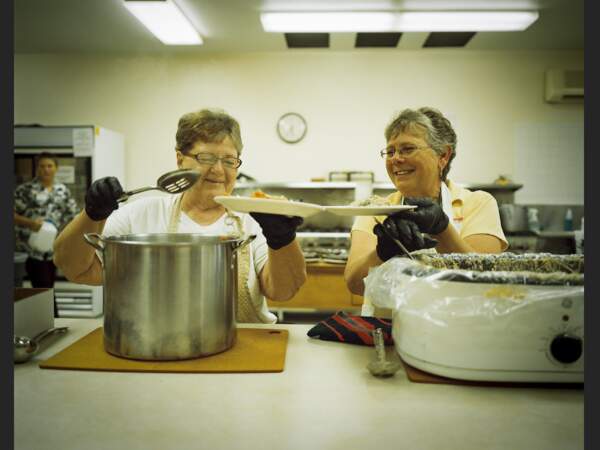 Distribution d'une soupe populaire dans une église de Williston, dans le Dakota du Nord, aux Etats-Unis