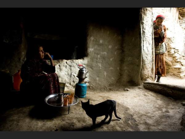 Famille berbère dans l'Atlas, au Maroc