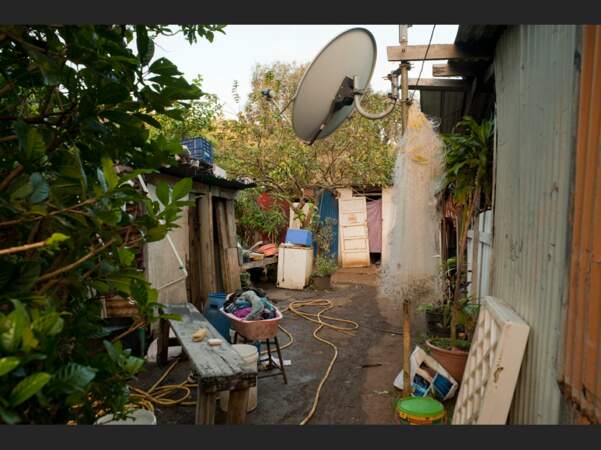 Électricité dans les squats de Nouméa, en Nouvelle-Calédonie