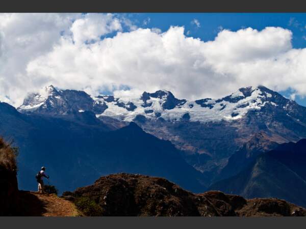Le trek jusqu'à Choquequirao (Pérou) donne l'impression de marcher sur le toit du monde, en moyenne à 3 000 mètres d'altitude. 