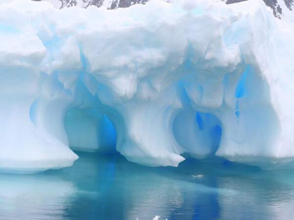Bonhomme des glaces à Paradise Bay, en Antarctique