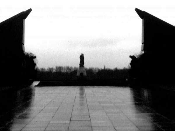 Monument aux morts à Berlin-Est en Allemagne