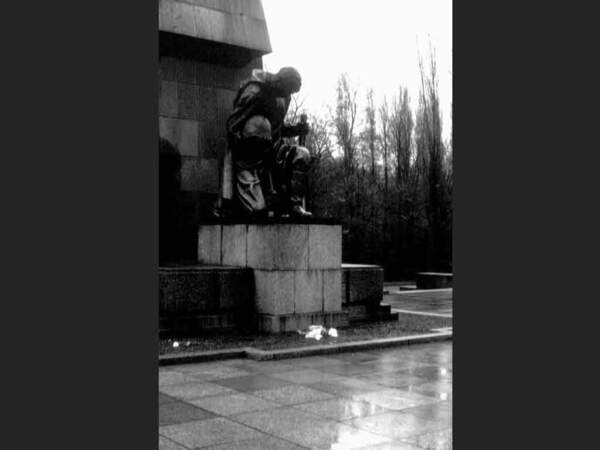Statue à Berlin-Est en Allemagne