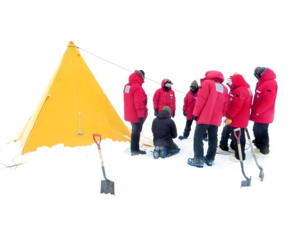 Campeurs de la base de McMurdo, sur l’île de Ross, en Antarctique. 