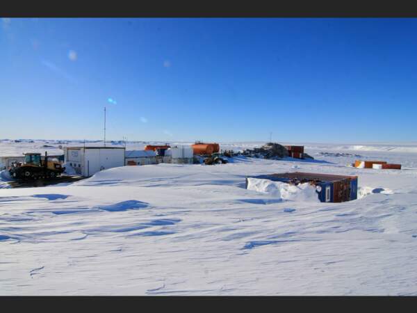 La base franco-italienne de Cap Prud'Homme, en Terre Adélie, est notamment utilisée pour la glaciologie (Antarctique).