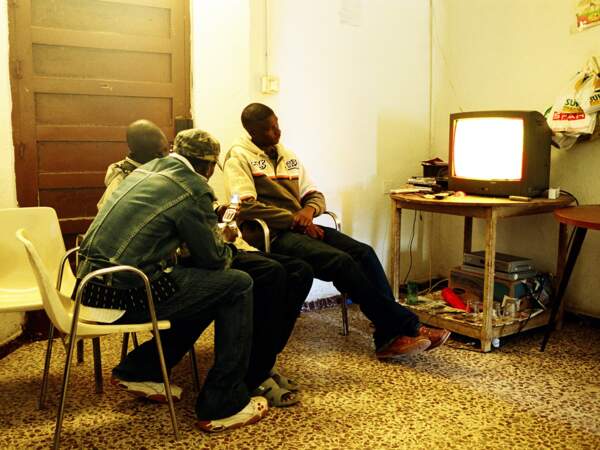 13 hommes de Guinée Bissau et du Sénégal cohabitent dans un cortijo de 50 m2.