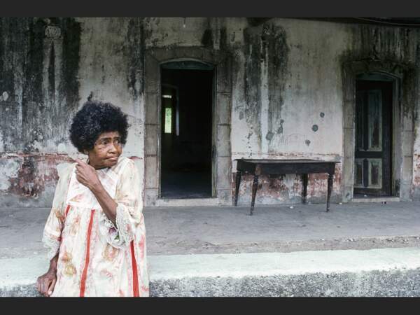 Une dame à Lifou, l'une des îles Loyauté, en Nouvelle-Calédonie.