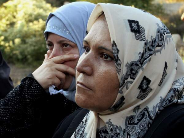 Mère en deuil lors d’un enterrement dans la province de Hatay, en Turquie