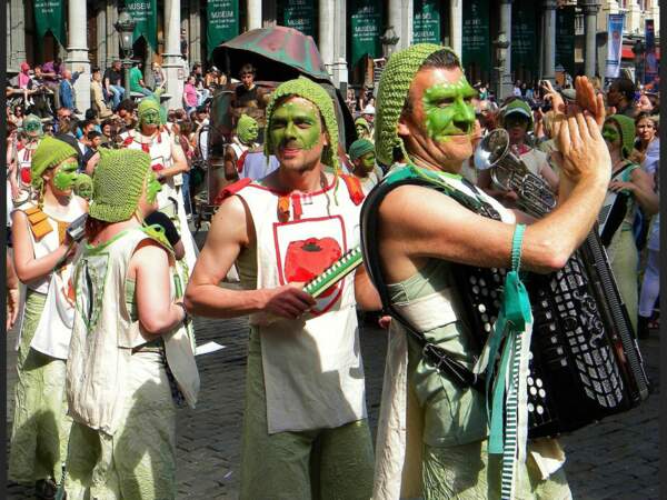 La troupe « Stoemp » lors de la Zinneke Parade à Bruxelles (Belgique). 
