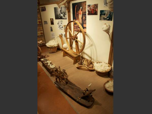 Un rouet du musée d'Ardelaine (Saint-Pierreville, Ardèche, France).