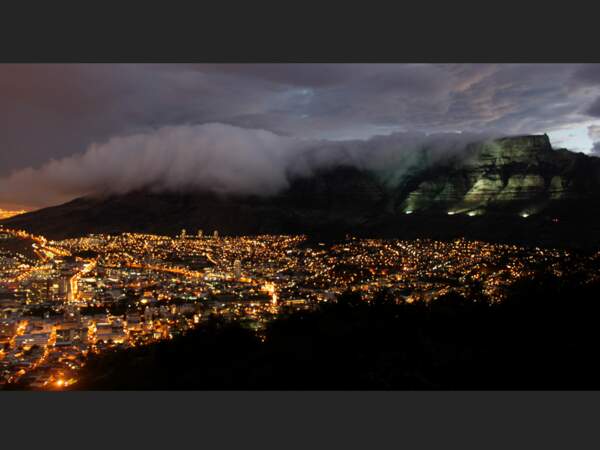 Table Mountain de nuit, province du Cap-Occidental, Afrique du Sud