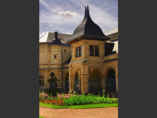 Le pavillon Anne de Beaujeu, dans le château des ducs de Bourbon à Moulins (Auvergne, France).