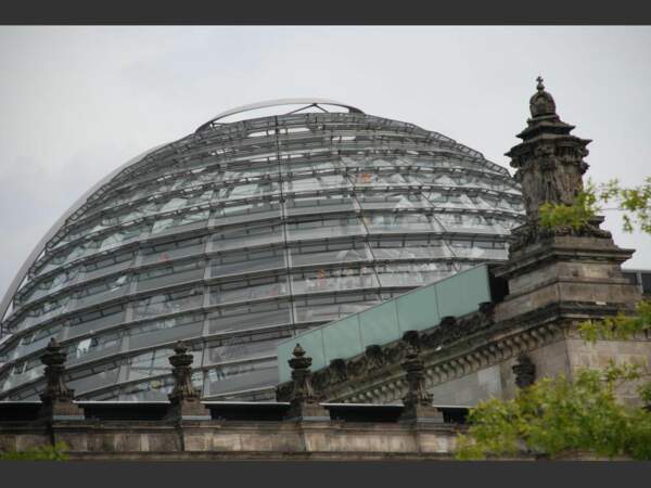 C’est au Reichstag de Berlin, en Allemagne, que réside le parlement national.