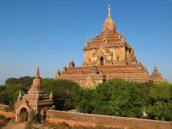 Le temple de Htilominlo, sur le site archéologique de Bagan, en Birmanie. 