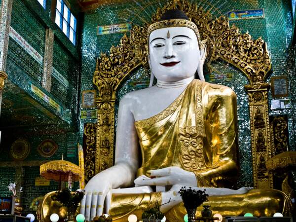 Le Bouddha de la pagode U Ponya Shin, en Birmanie