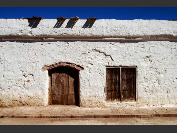 Le village de San Pedro de Atacama est situé à près de 2 500 m d'altitude dans les montagnes du nord du Chili.