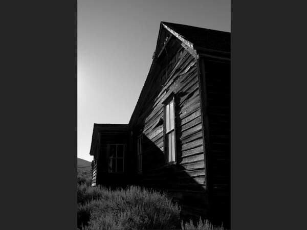 Une maison dans le village abandonné de Bodie, en Californie (Etats-Unis).