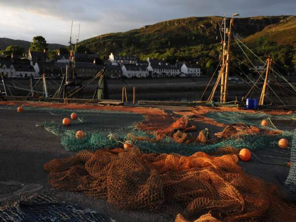 Des filets de pêche dans le port d’Ullapool, dans le nord des Highlands en Ecosse