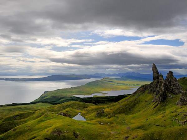 The Old man of Storr est considéré comme l'un des paysages les plus célèbres de l’île de Skye, en Ecosse.