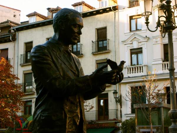La statue de Federico Garcia Lorca, Plaza Santa Ana