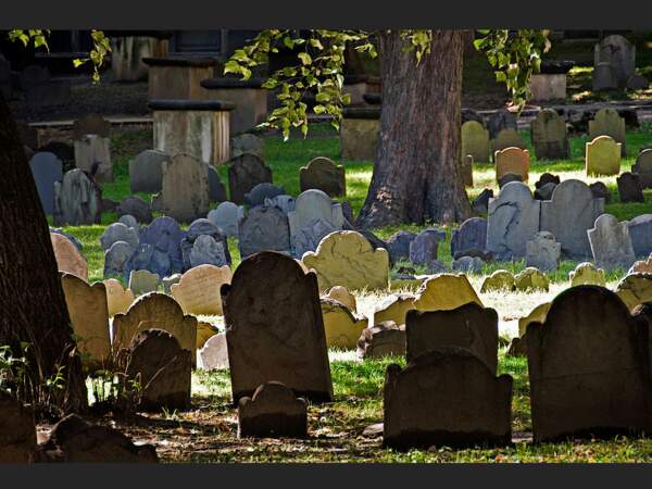 Les tombes du Granary Burial Ground, dans la Tremon Street, à Boston (Massachusetts, Etats-Unis).