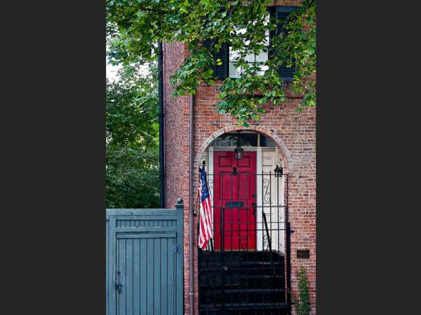 Une maison de Boston, aux couleurs de l'Amérique (Massachusetts, Etats-Unis).