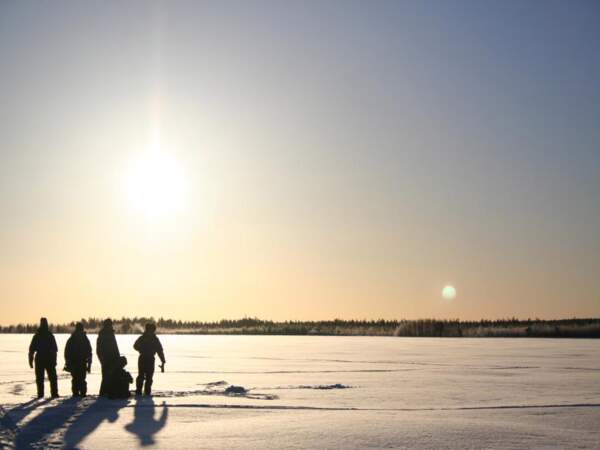 Lac gelé aux alentours de Rovaniemi, en Laponie finlandaise