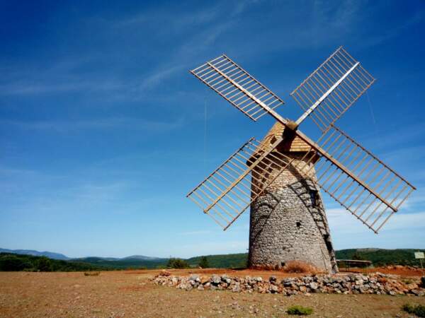 Le moulin du Rédounel à la Couvertoirade, dans la région du Larzac