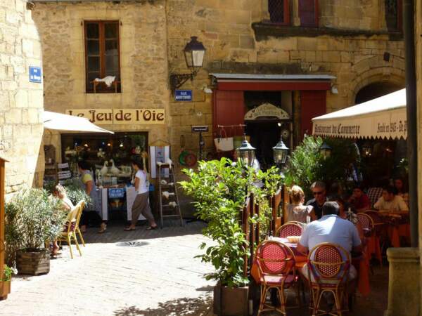 Sarlat-la-Canéda est labellisée « ville d’art et d’histoire » (Dordogne, France).