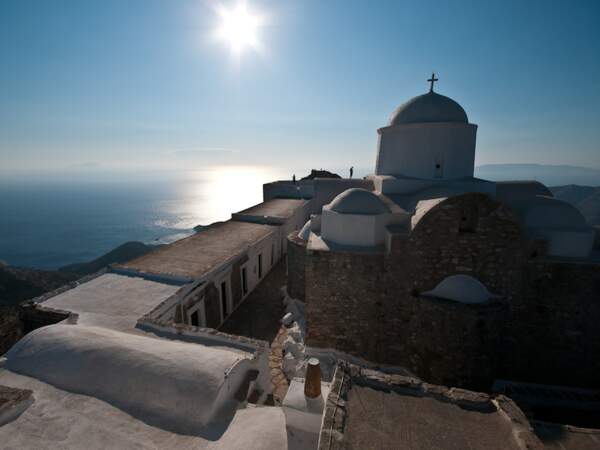 Le monastère du Prophète Elie sur l’île de Sifnos, dans l’archipel des Cyclades, en Grèce