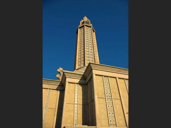 L’église Saint-Joseph, l’un des exemples les plus parlants de l’architecture d’après-guerre du Havre, en France.