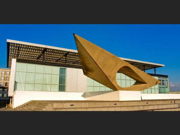 Le musée Malraux, situé à l’entrée du port du Havre, en France. 