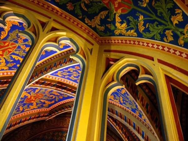 Voutes colorées de l’église Matthias à Budapest, en Hongrie