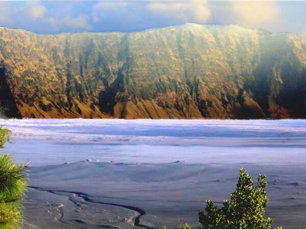 La mer de sable, dans le massif du Tengger, Indonésie