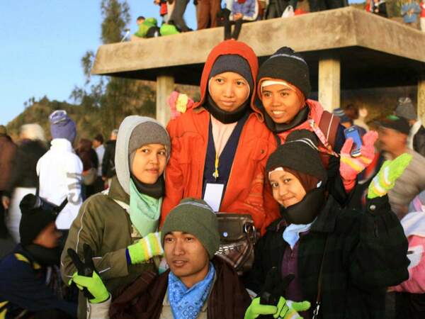 Des touristes au Mont Bromo, en Indonésie