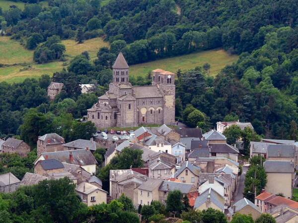 Le village de Saint-Nectaire, dans le département du Puy-de-Dôme, en Auvergne, en France