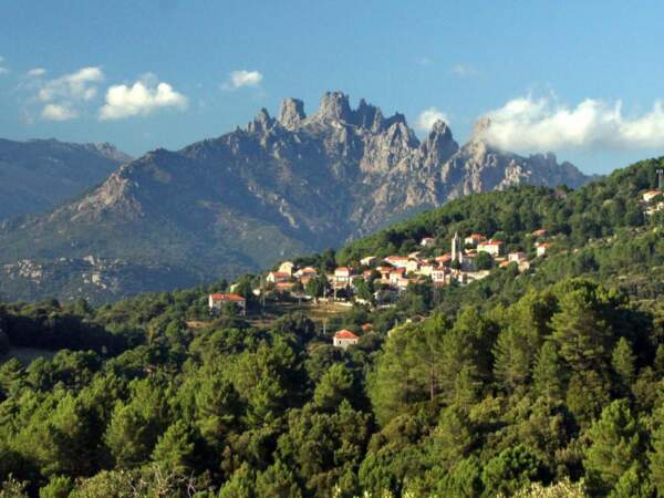 Les Aiguilles de Bavella, en Corse.
