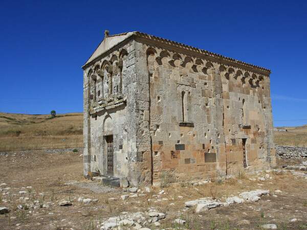 L'église de San Nicolò di Trullas, à 50 km de Sassari, en Sardaigne, en Italie.