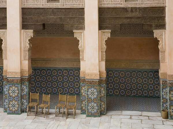 Chaises à Marrakech, au Maroc