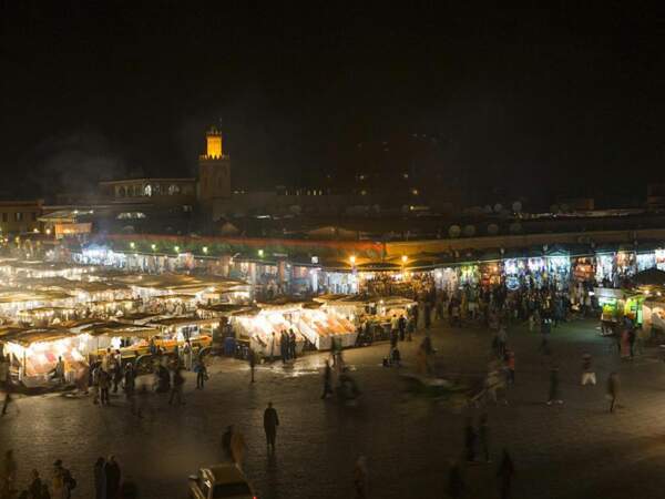 Place Jemaa El-Fna à Marrakech, au Maroc